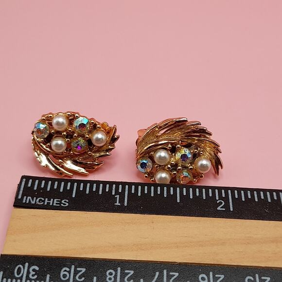 Vintage Clip Earrings, Gold Tone, Aurora Borealis Crystals, Faux Pearls, 1960s - Picture 7 of 9